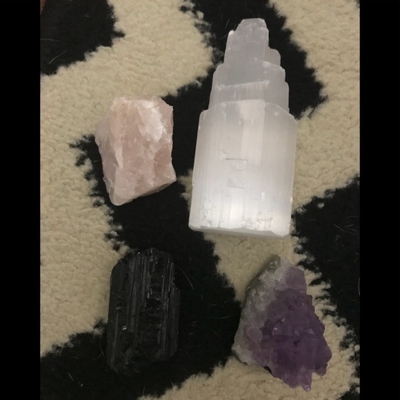Other - 4 stone crystal bundle